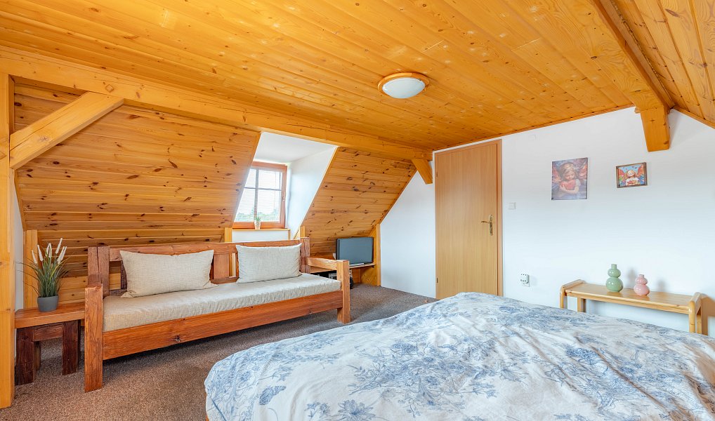 Prodej domu 180 m² s pozemkem 2 568 m², Raspenava – náhled fotky 8
