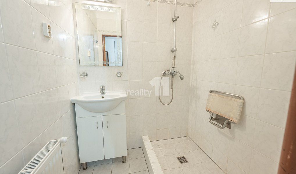 Prodej domu 226 m² s pozemkem 355 m², Praha – náhled fotky 22