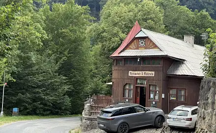 Prodej domu 1 300 m² s pozemkem 4 085 m², Bystřička, okres Vsetín