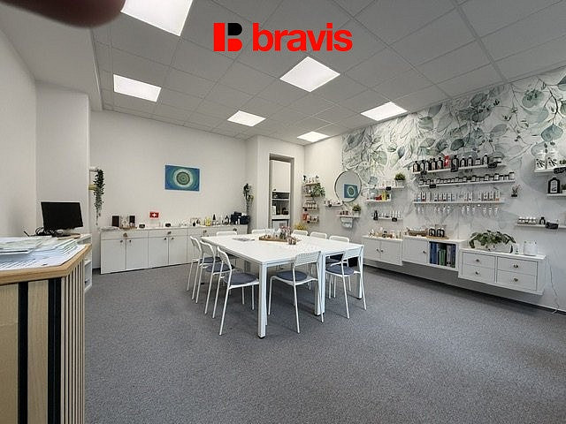 Pronájem kanceláře 31 m² – fotografie 3