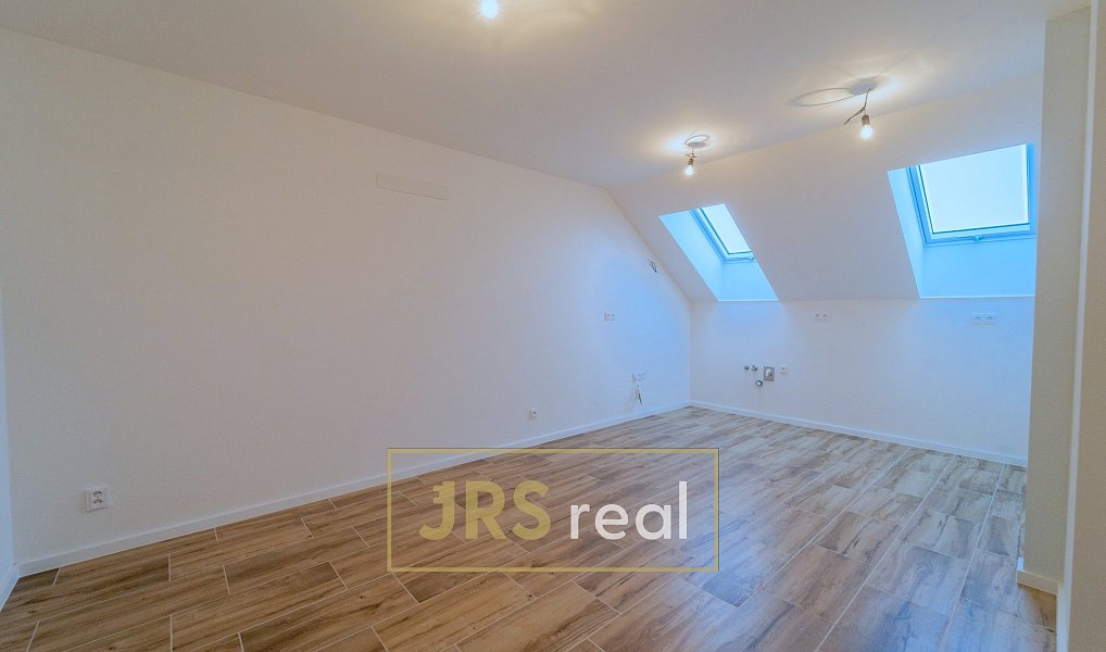Prodej ubytovacího objektu 176 m², Novosedly – náhled fotky 13