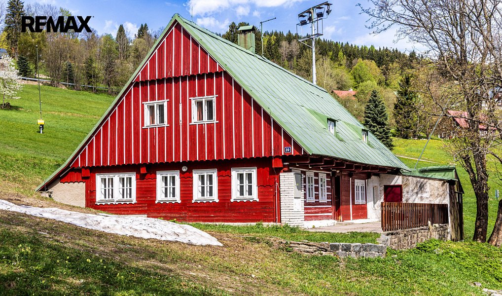 Prodej chaty/chalupy 281 m² s pozemkem 14 379 m², Strážné – fotka 1 z 37
