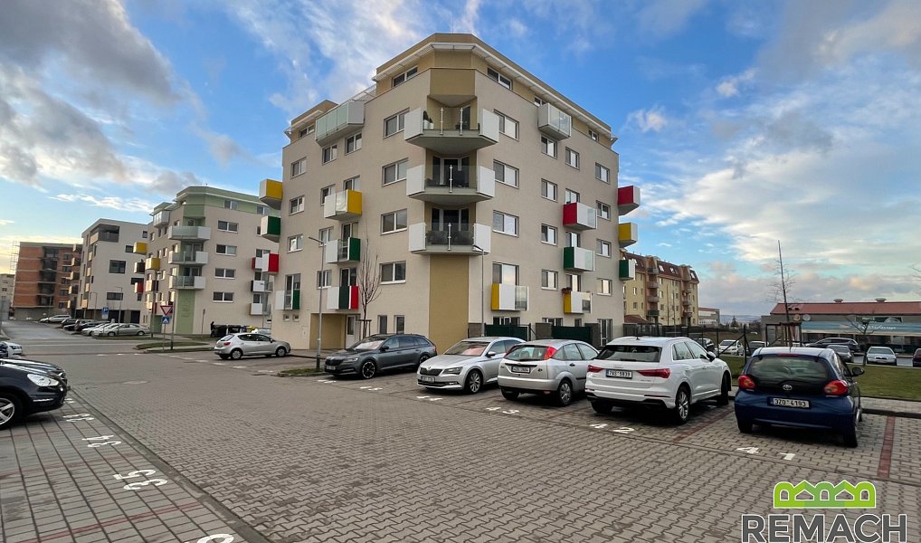 Pronájem, parkovací venkovní stání - Uherské Hradiště - Sady, Uherské Hradiště – fotka 1 z 3