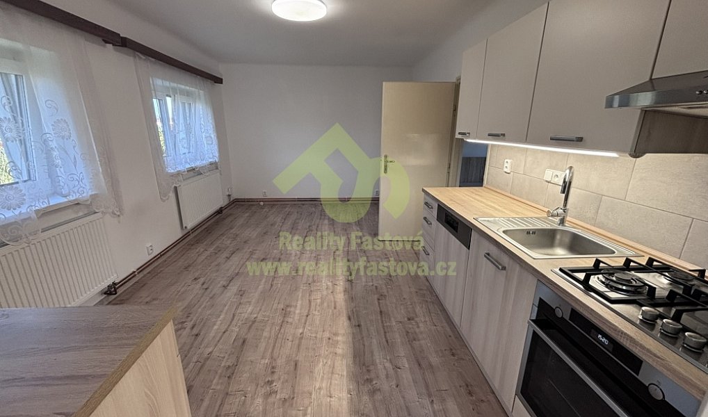 Pronájem bytu 2+kk 41 m², Rokycany – náhled fotky 3