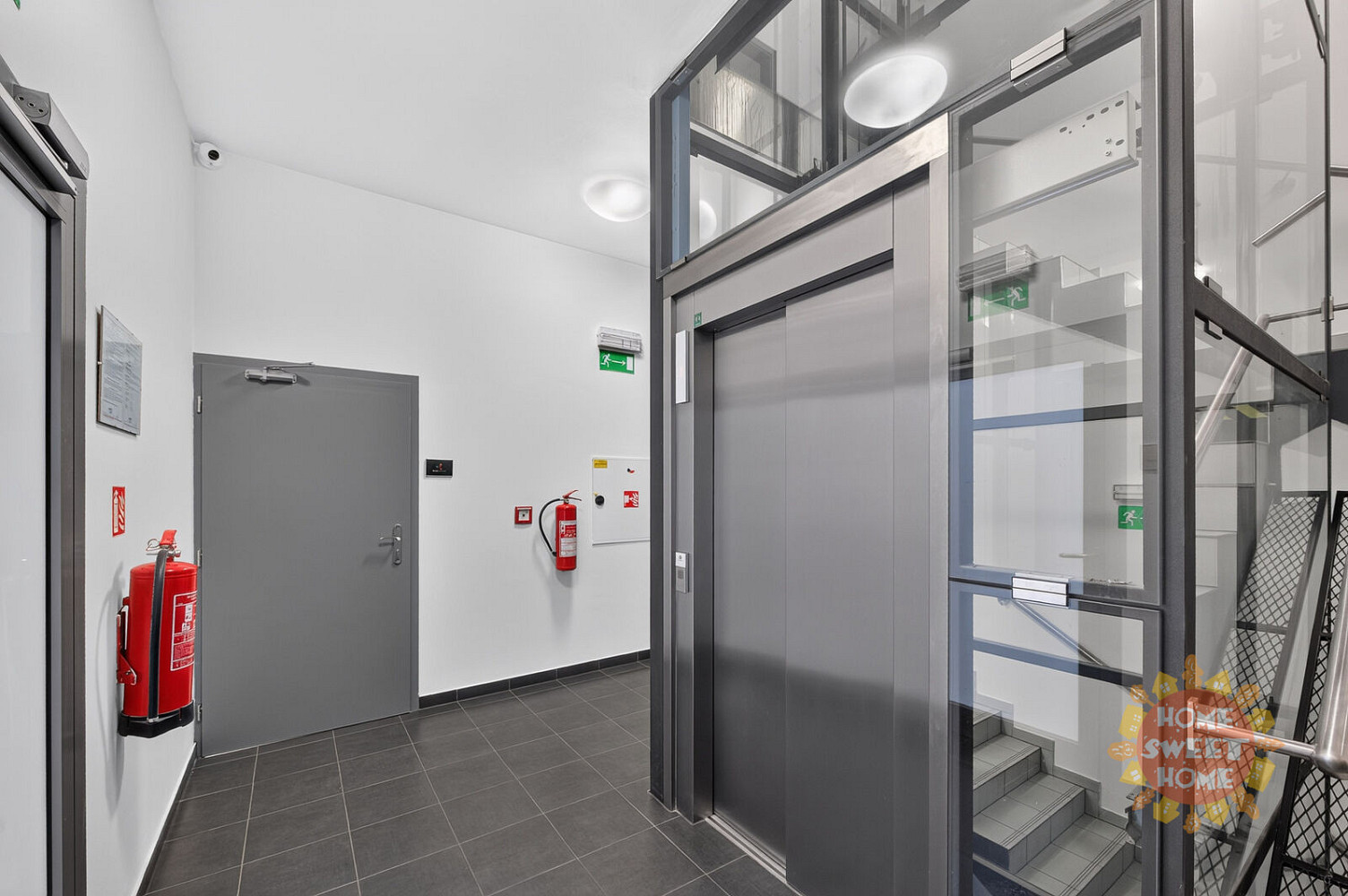 Pronájem kanceláře 52 m² – fotografie 3