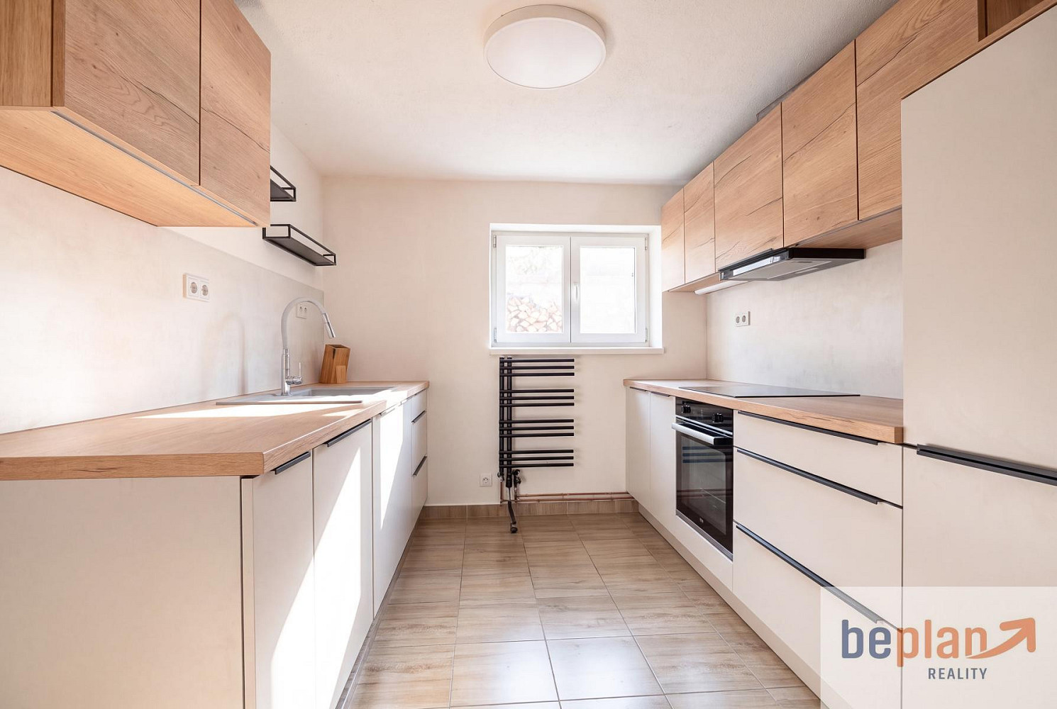 Prodej domu 300 m² s pozemkem 557 m² – fotografie 3