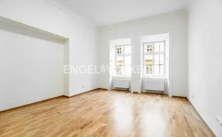 Pronájem bytu 1+1 43 m², Karmelitská, Praha 1 - Malá Strana