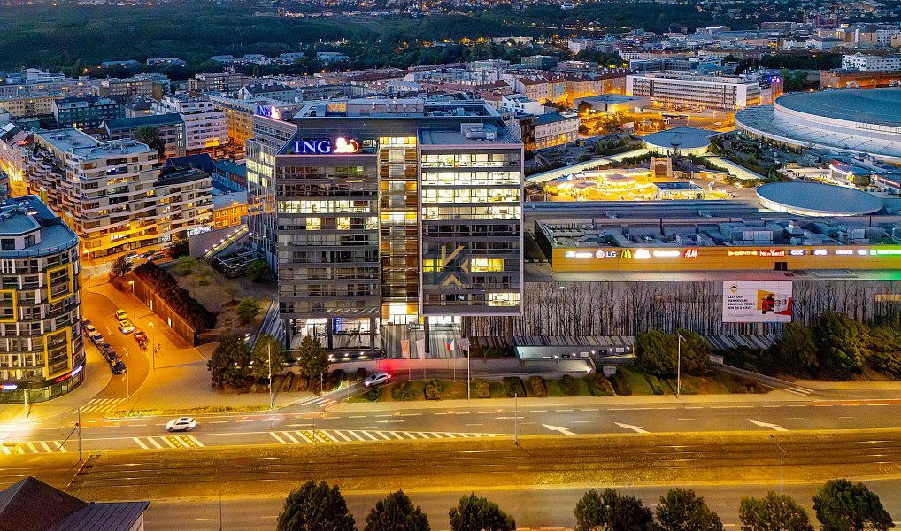 Pronájem kanceláře 548 m², Praha – náhled fotky 12