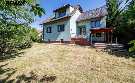 Prodej domu 210 m² s pozemkem 1 140 m², Antonína Hodného, Praha 9 - Běchovice