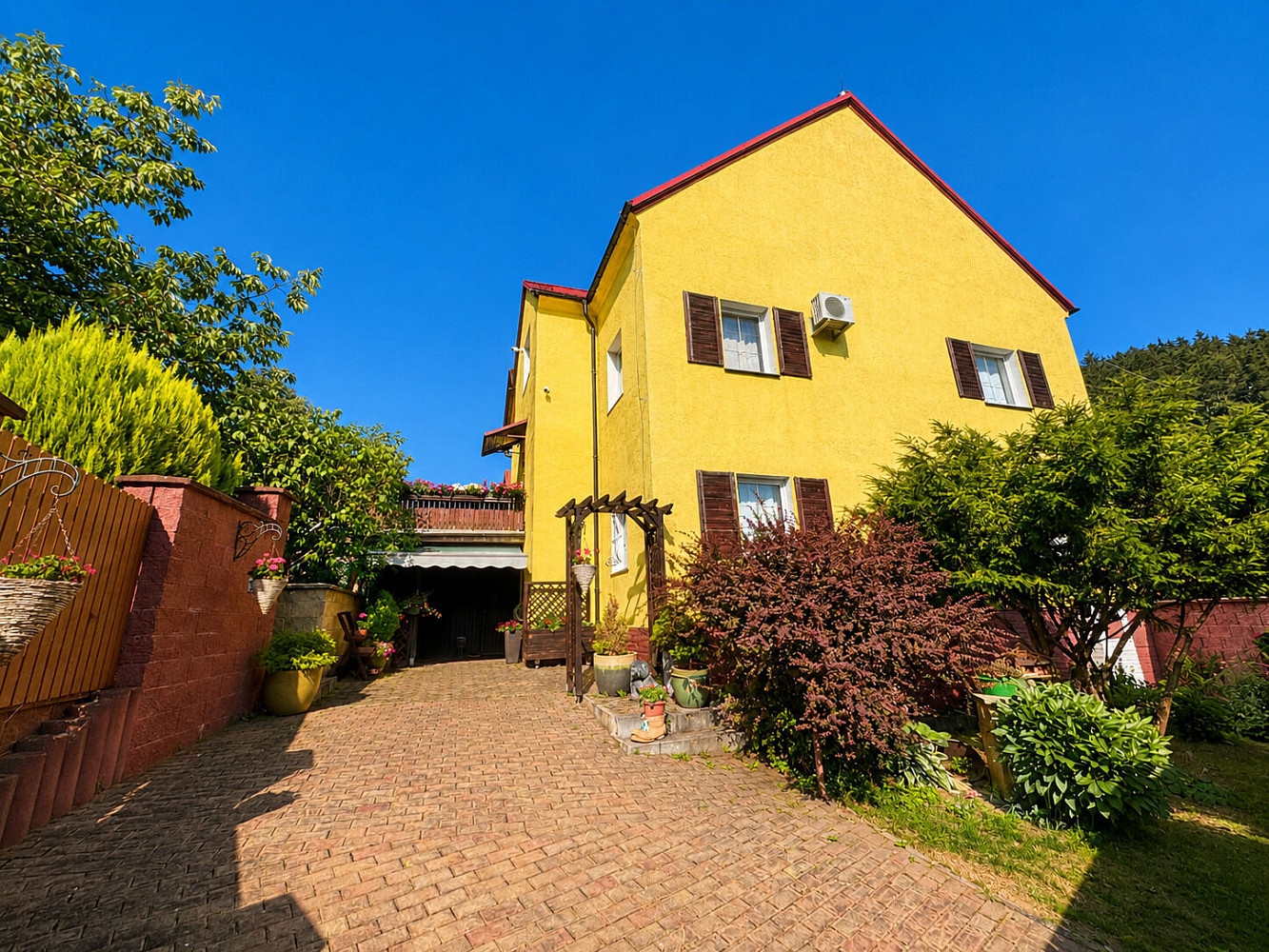 Prodej domu 420 m² s pozemkem 532 m²