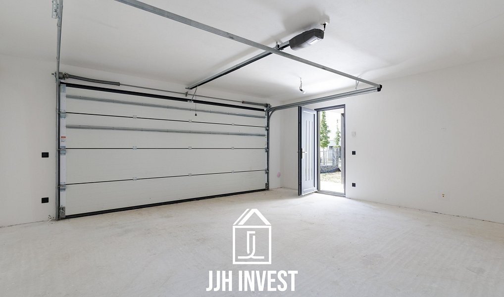 Prodej domu 212 m² s pozemkem 821 m², Vysoký Újezd – náhled fotky 24