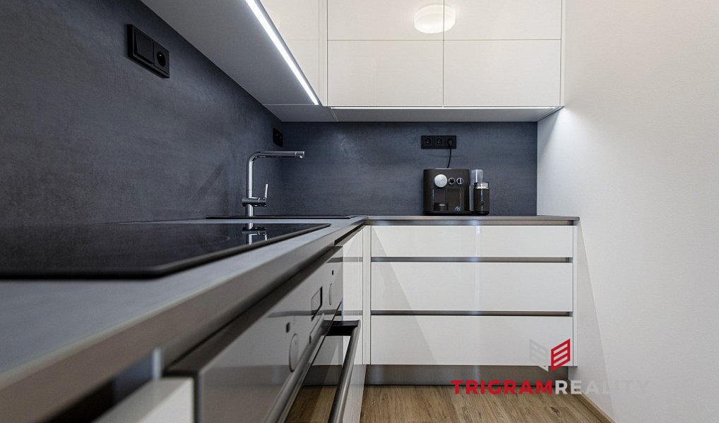 Pronájem bytu 2+kk 46 m², Hradec Králové – náhled fotky 6