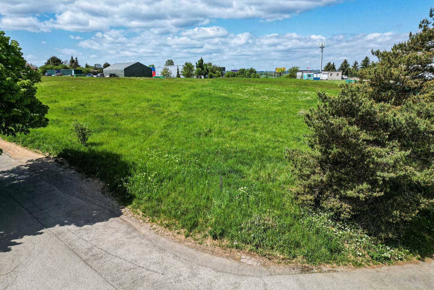Prodej komerčního pozemku 1 920 m² – další
