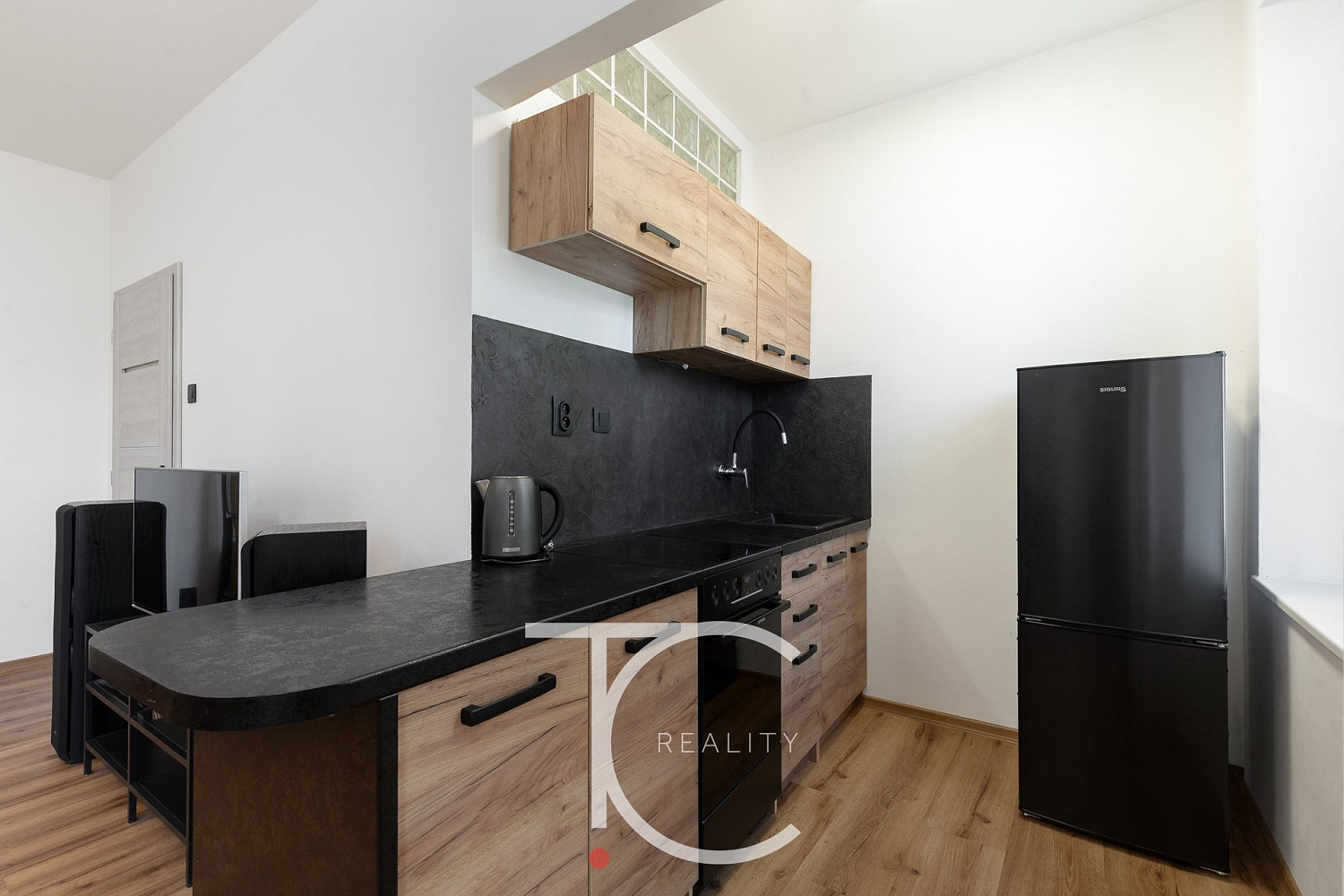 Pronájem bytu 2+kk 45 m² – fotografie 4