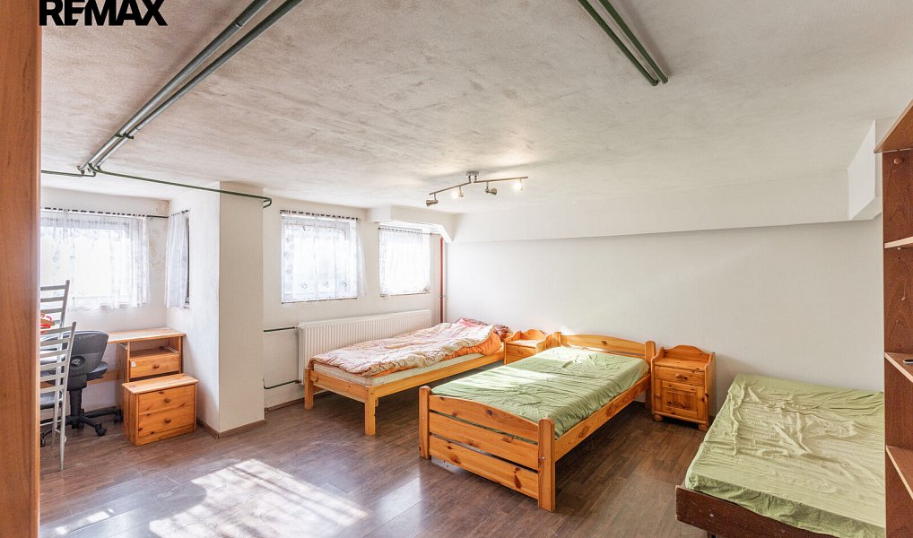 Prodej domu 214 m² s pozemkem 570 m², Roztoky – náhled fotky 24