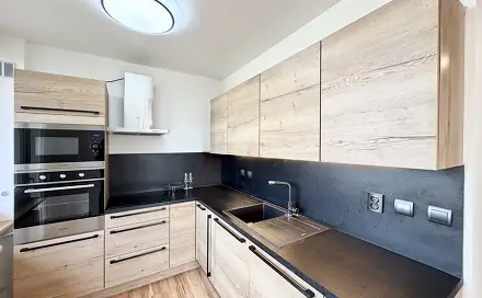 Pronájem bytu 2+1 57 m², Libušina, Liberec - Liberec XIII-Nové Pavlovice