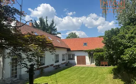 Prodej domu 313 m² s pozemkem 892 m², Doubek, okres Praha-východ