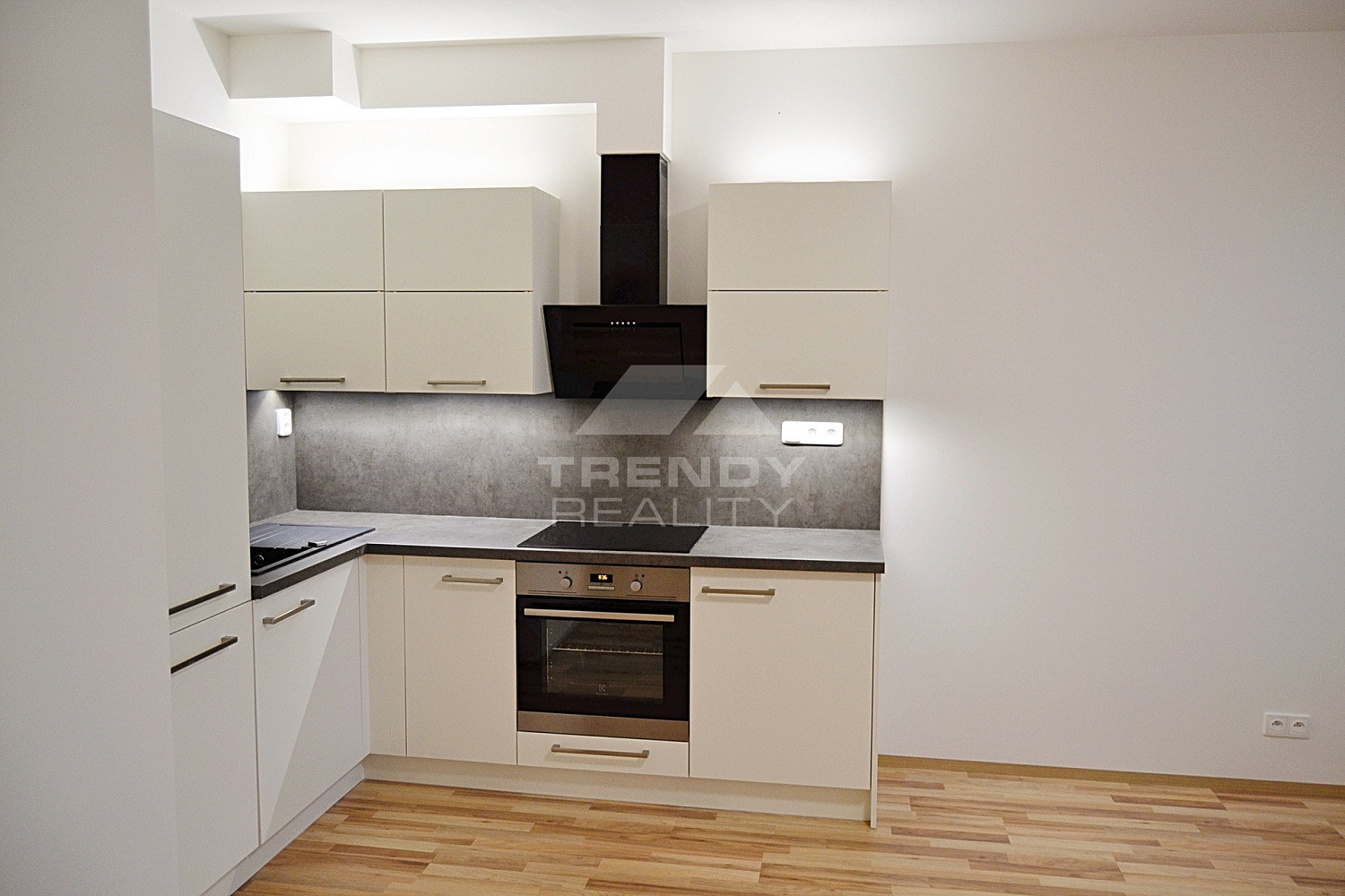 Pronájem bytu 1+kk 29 m² — photo 3