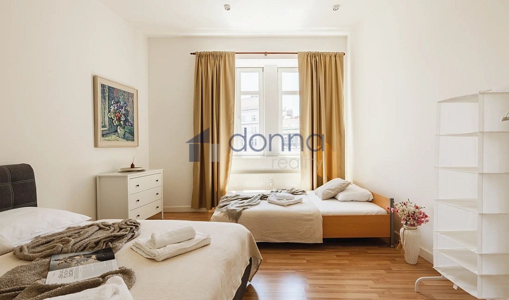 Pronájem bytu 3+kk 100 m², Praha – náhled fotky 8