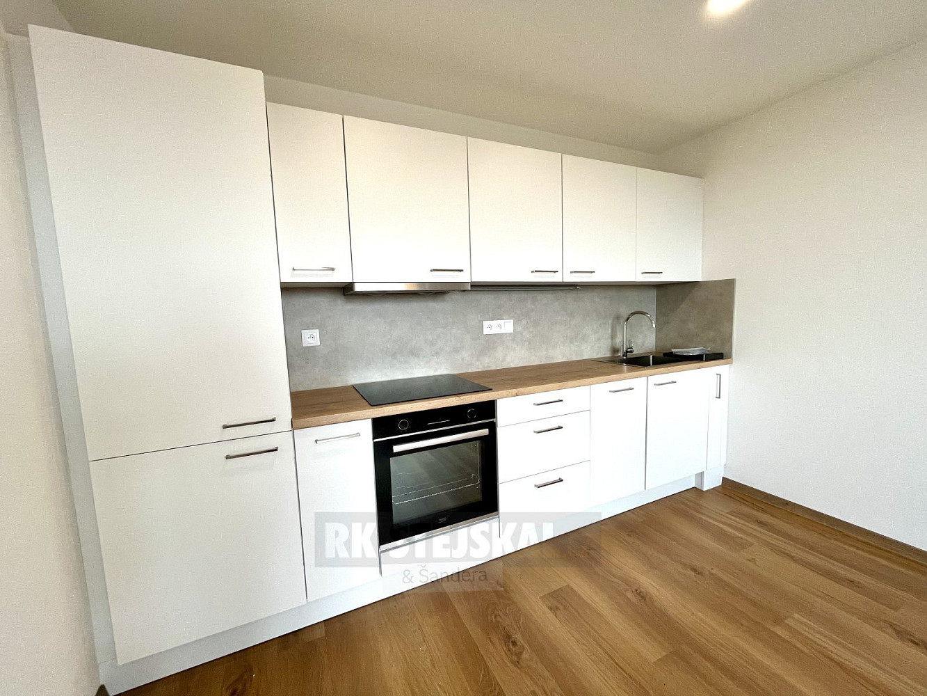Pronájem bytu 2+kk 42 m² — photo 2