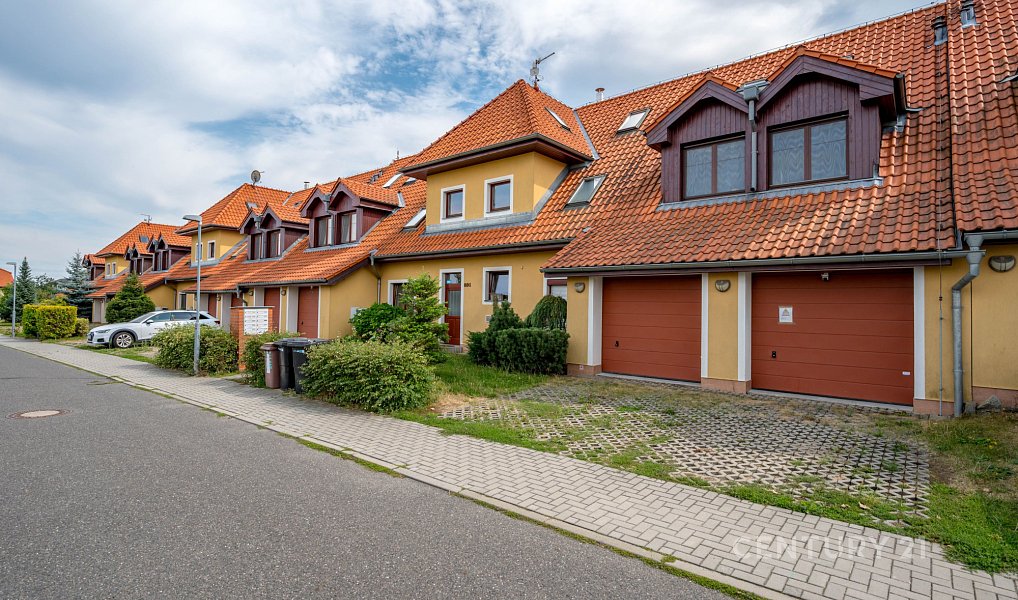 Prodej bytu 2+kk 45 m², Jesenice – náhled fotky 18