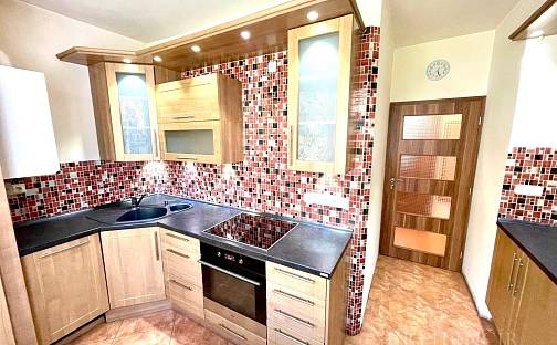Prodej bytu 3+1 75 m², Kamenná, Aš, okres Cheb