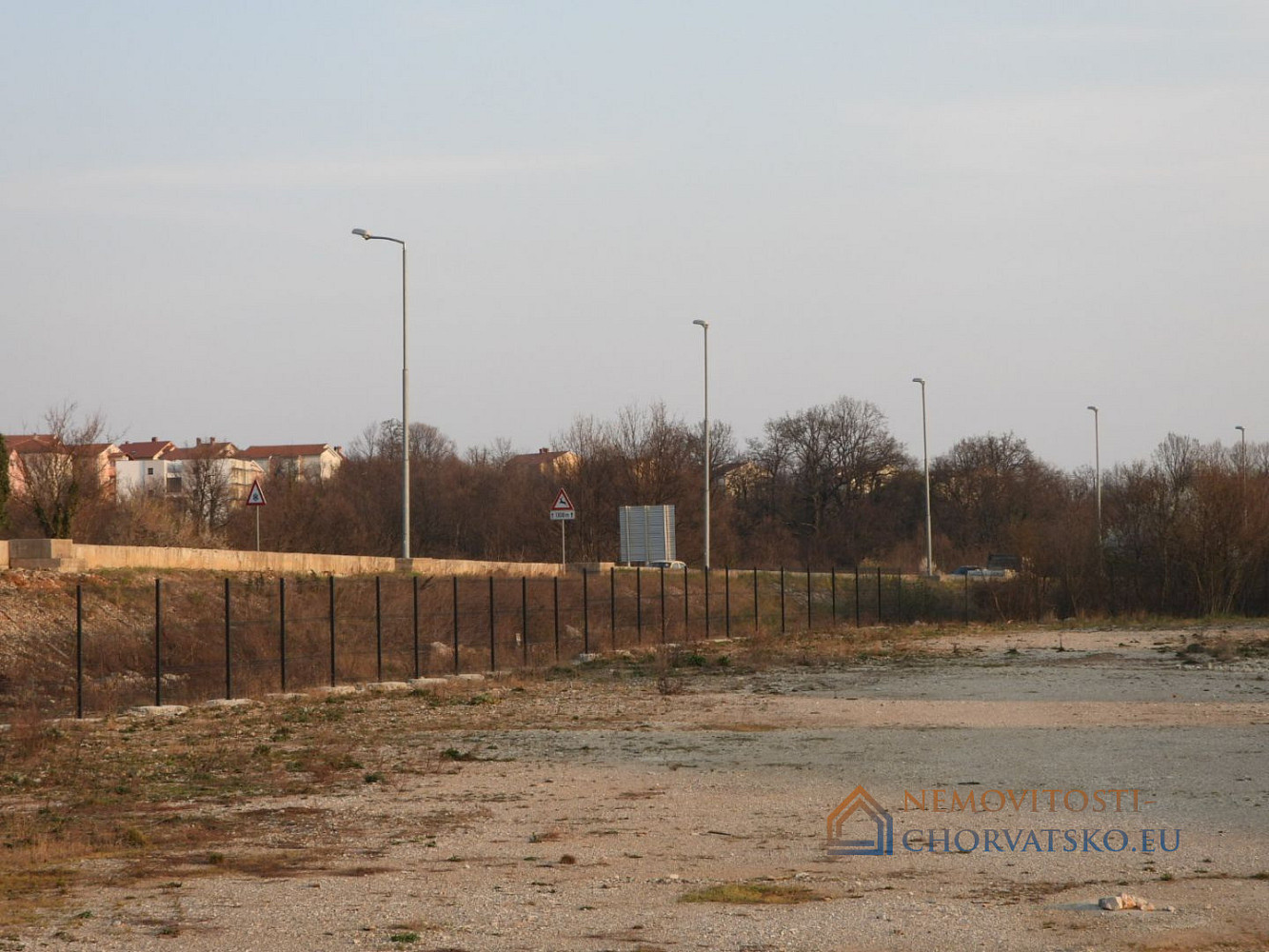 Prodej stavebního pozemku 1 200 m² - Widok 3
