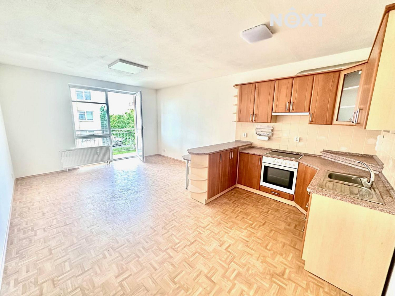 Pronájem bytu 1+kk 35 m² – fotografie 3