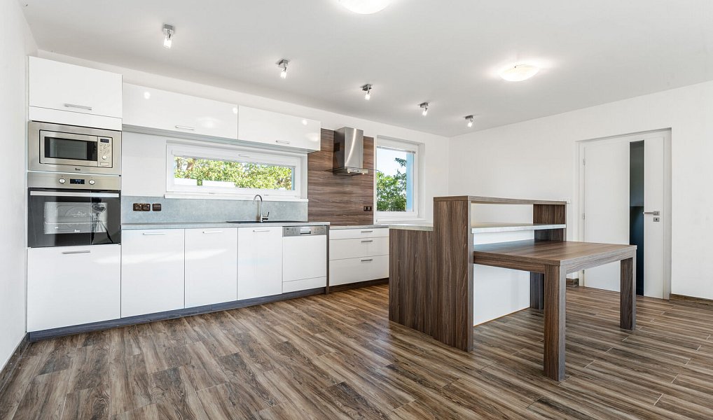 Prodej domu 170 m² s pozemkem 821 m², Červený Újezd – náhled fotky 4