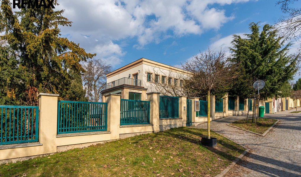 Prodej domu 675 m² s pozemkem 2 791 m², Čelákovice – náhled fotky 55