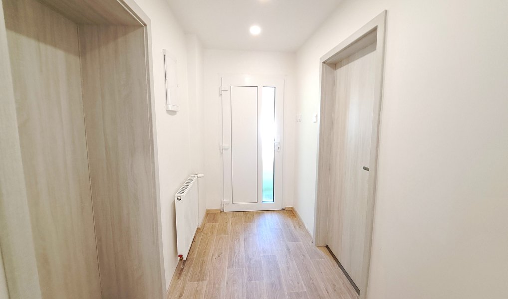 Prodej domu 230 m² s pozemkem 1 280 m², Podhradí – náhled fotky 9