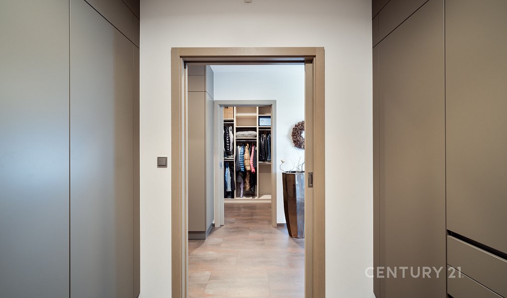 Prodej bytu 5+kk 317 m², Praha – náhled fotky 13