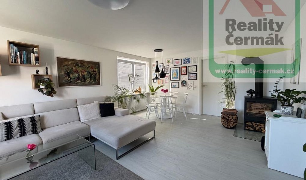 Prodej domu 300 m² s pozemkem 830 m², Holýšov – náhled fotky 4