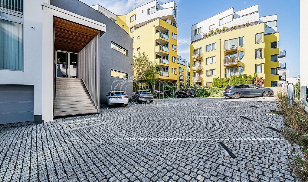 Pronájem kanceláře 240 m², Praha – náhled fotky 5