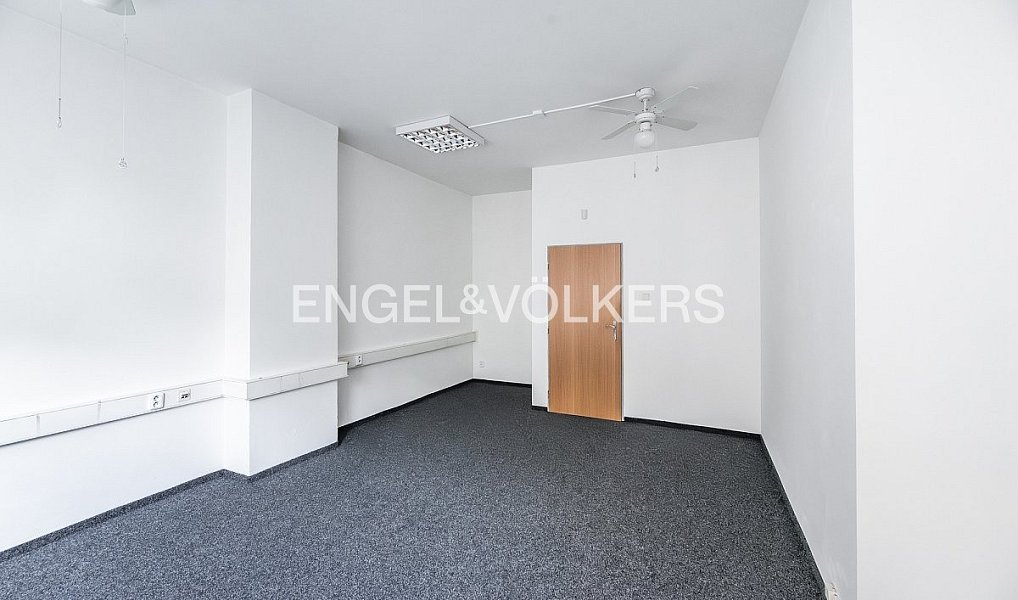 Pronájem kanceláře 24 m², Praha – náhled fotky 4