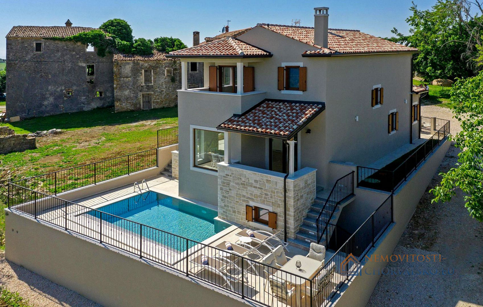 Prodej domu 158 m² s pozemkem 236 m² – pohled 5