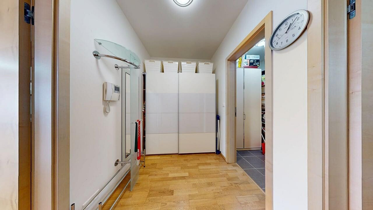 Prodej bytu 2+kk 72 m² — photo 2