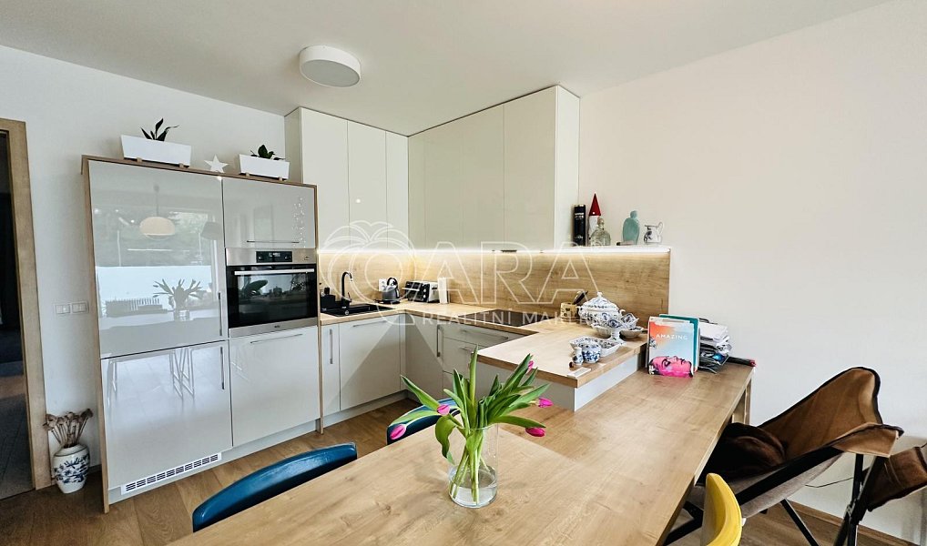 Pronájem bytu 2+kk 80 m², České Budějovice – náhled fotky 3