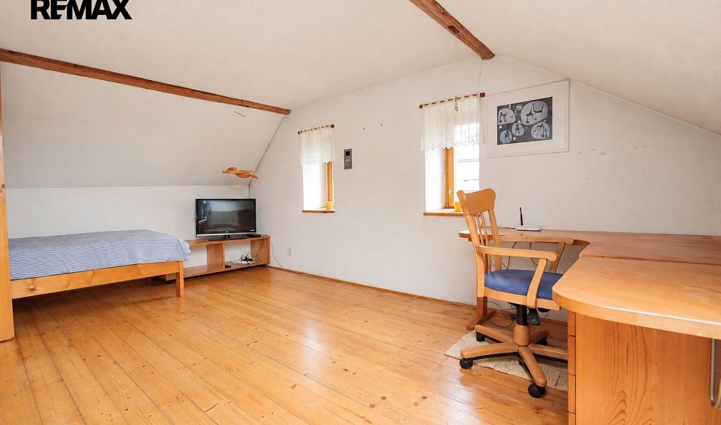 Prodej domu 168 m² s pozemkem 440 m², Zahrádky – náhled fotky 33