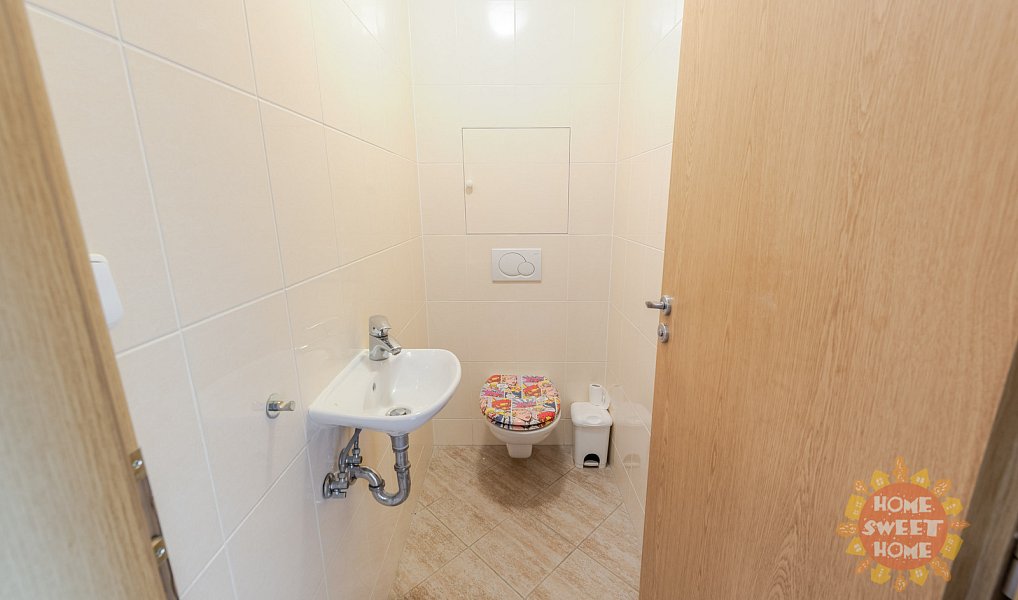 Prodej bytu 1+kk 55 m², Praha – náhled fotky 9