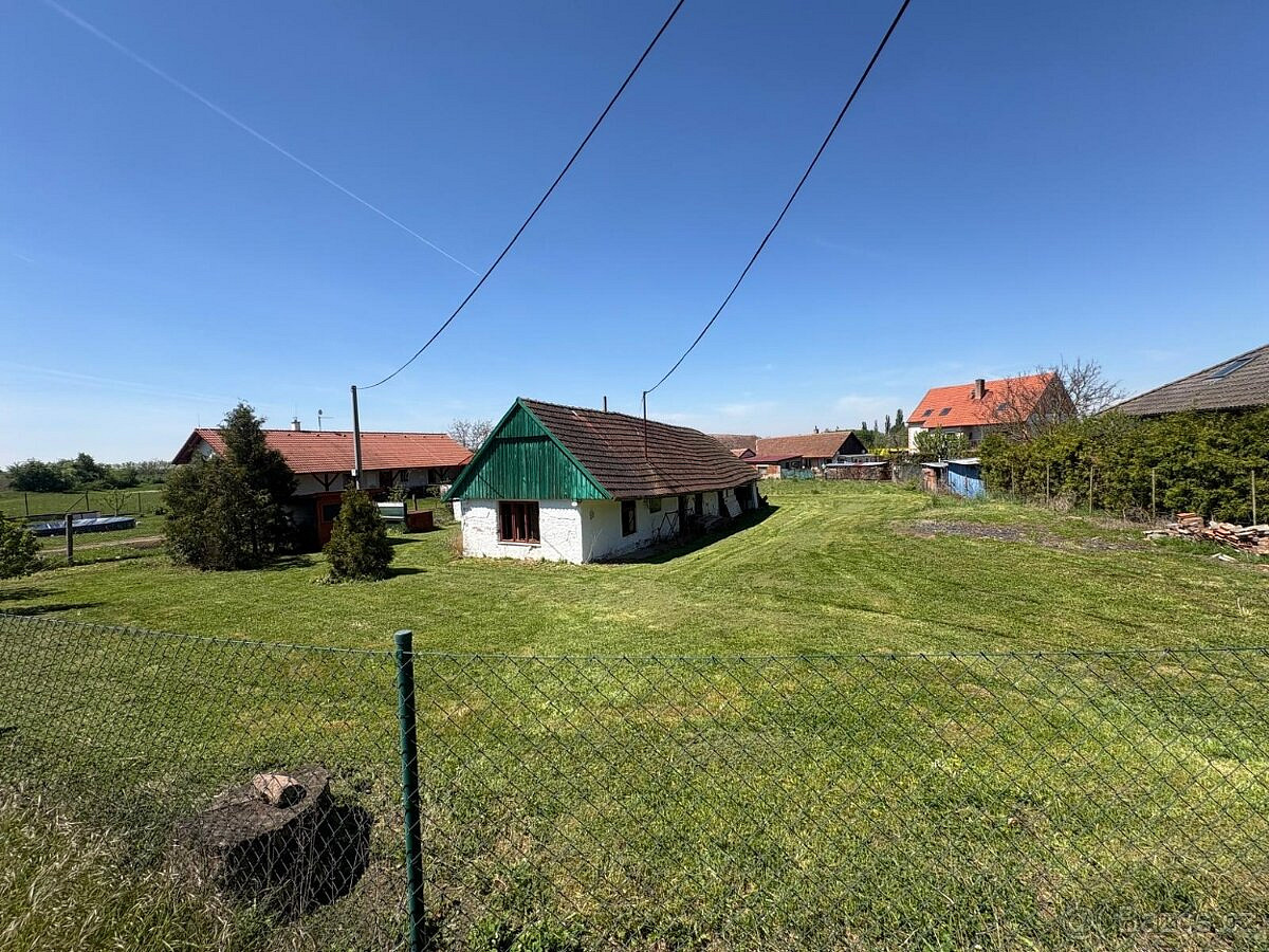 Prodej stavebního pozemku 1 598 m²