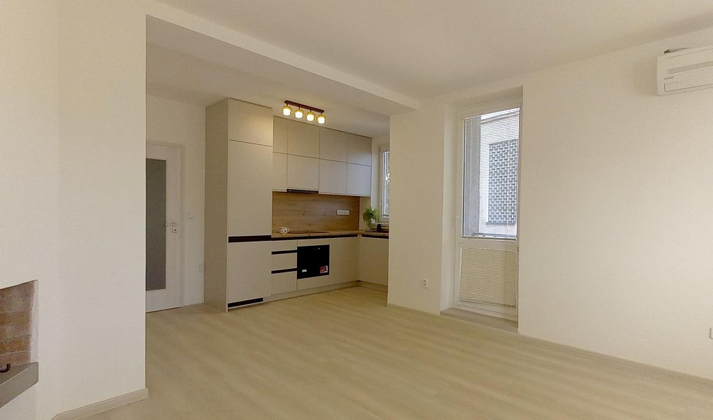 Pronájem bytu 4+kk 84 m², Brno – náhled fotky 2