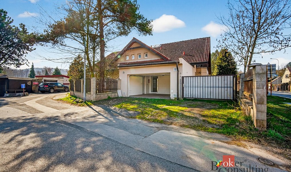 Prodej domu 258 m² s pozemkem 1 347 m², Praha – náhled fotky 34