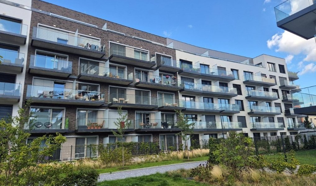 Pronájem bytu 3+kk 71 m², Praha – náhled fotky 2