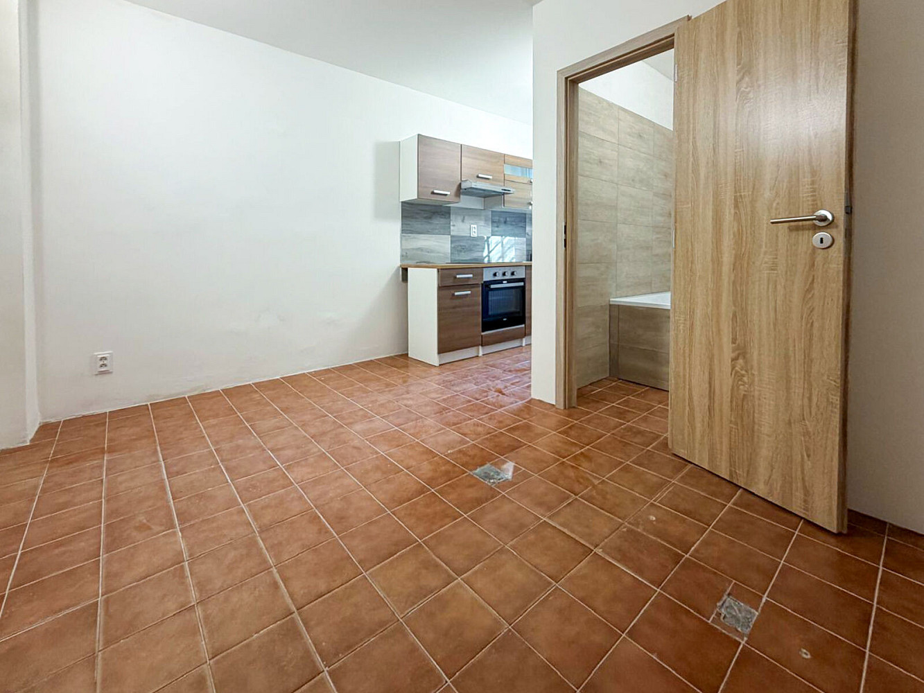 Pronájem bytu 2+kk 40 m² – fotografie 2