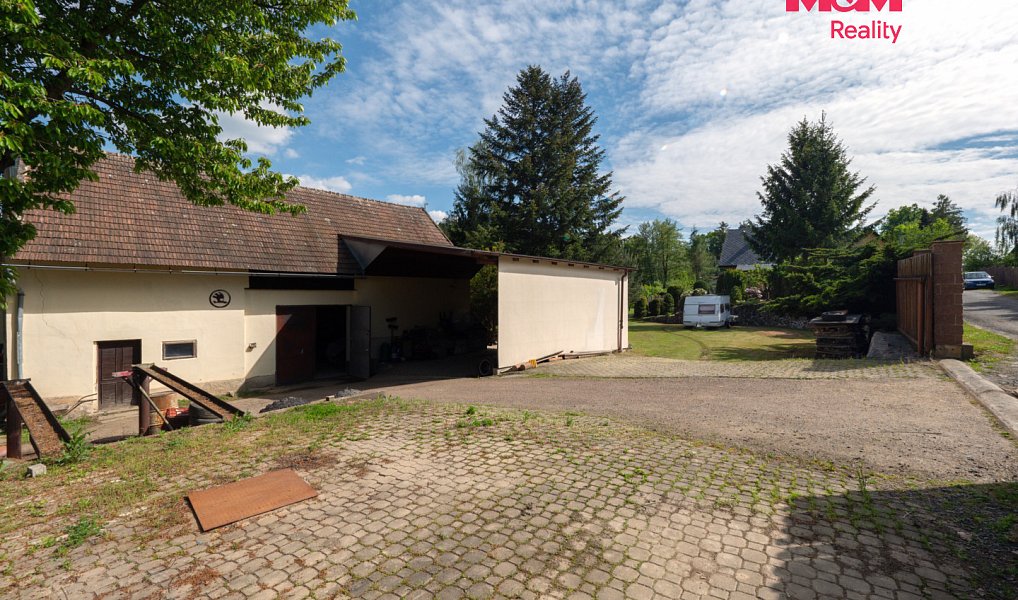 Prodej stavebního pozemku 1 100 m², Strančice – náhled fotky 3