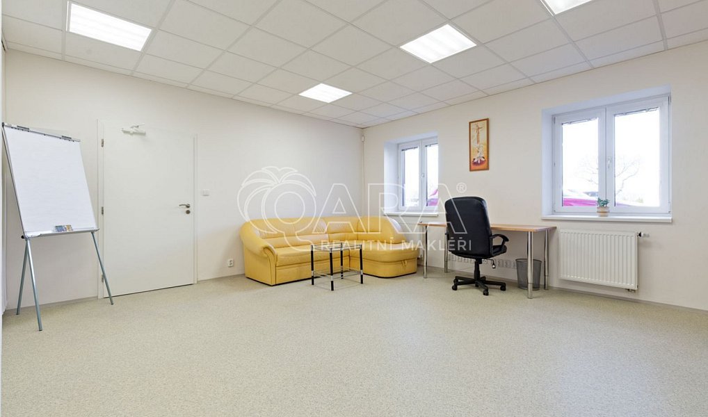 Prodej ubytovacího objektu 784 m², Starý Jičín – náhled fotky 9