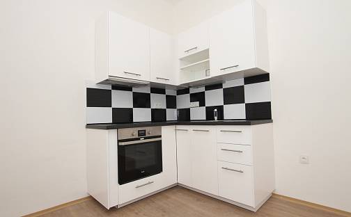 Pronájem bytu 2+1 85 m², Farského, Tábor