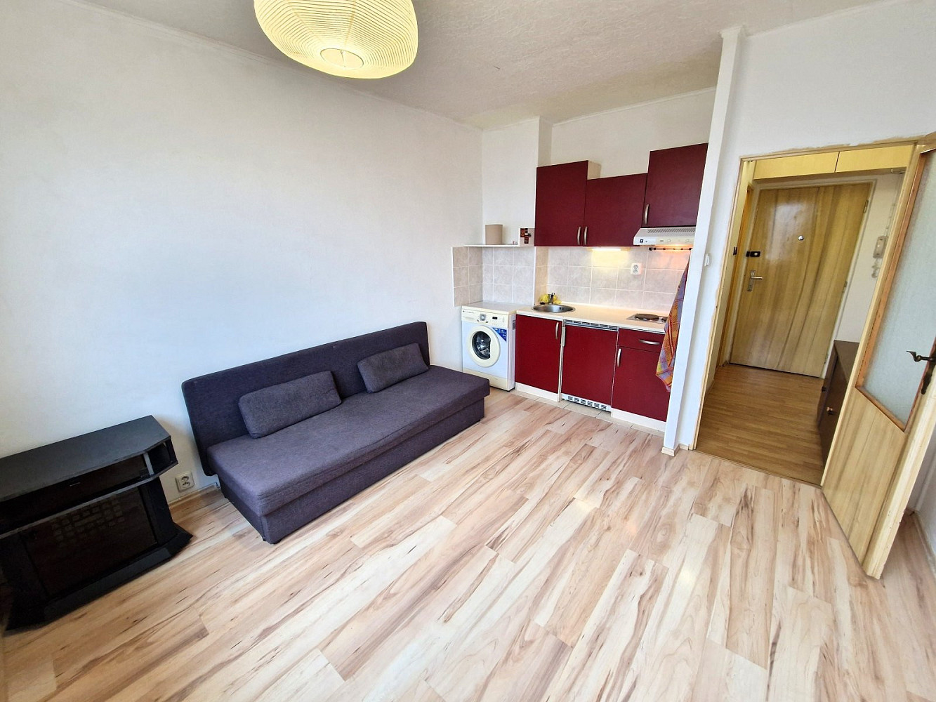Pronájem bytu 1+kk 24 m² – fotografie 4