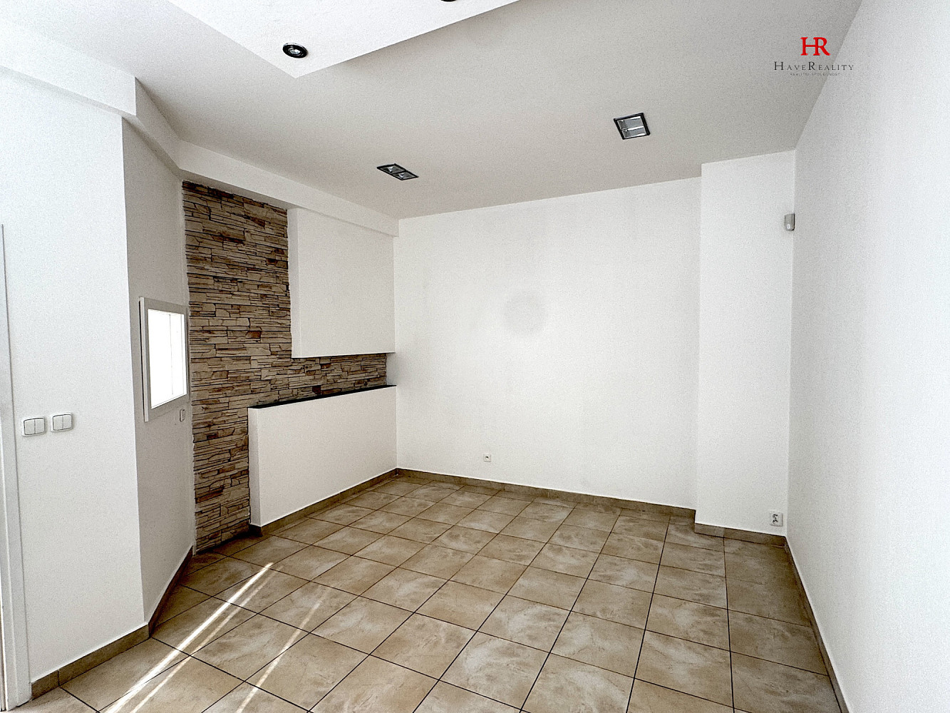 Pronájem obchodních prostor 80 m² – fotografie 4